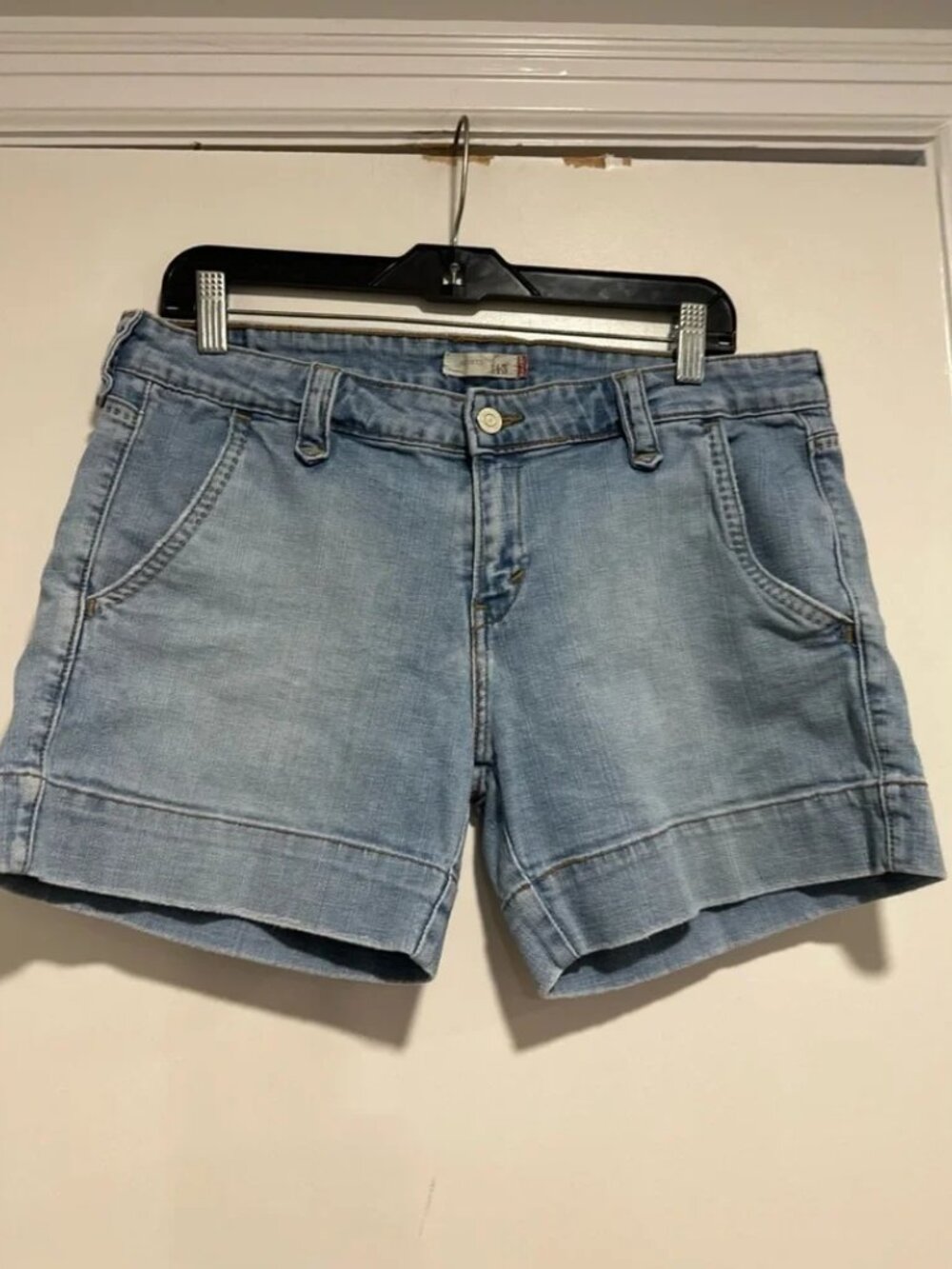 EUC VTG Levi's Sz:10 545 Women Denim Bermuda Chino Cuffed Hem Light Wash Shorts